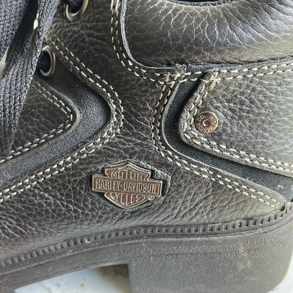 Harley-Davidson Motorcycle boots. Black low rise lace up boots size 9. Chunky - Picture 12 of 15